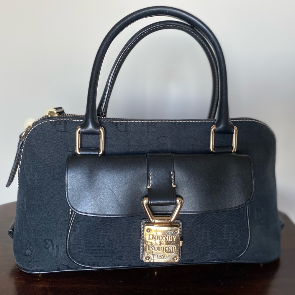 Dooney & Bourke purse
